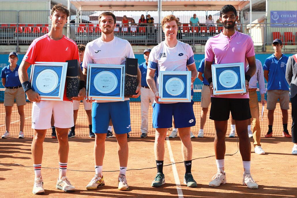 La premiazione del doppio nel Challenger di Cordenons