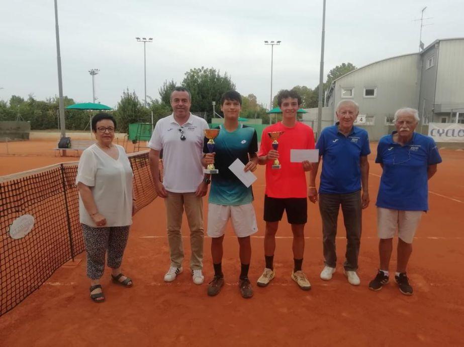 Andrea Valli ed Alice Stella si aggiudicano il trofeo “Aon” al Ct Zavaglia