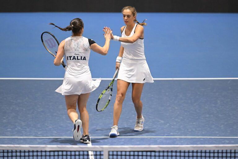 Elisabetta Cocciaretto e Lucia Bronzetti in campo a Siviglia