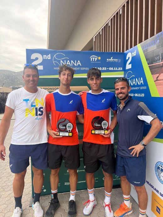 La premiazione del doppio ad Heraklion