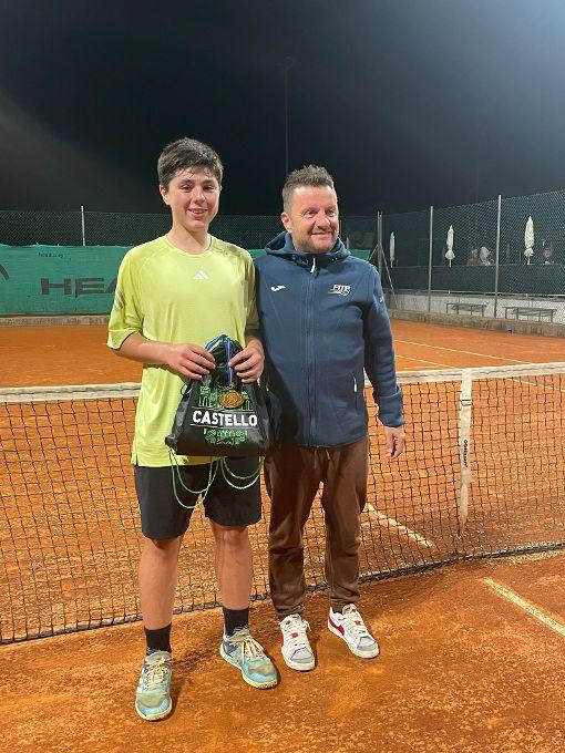 Enea Vinetti premiato da Marco Fucci