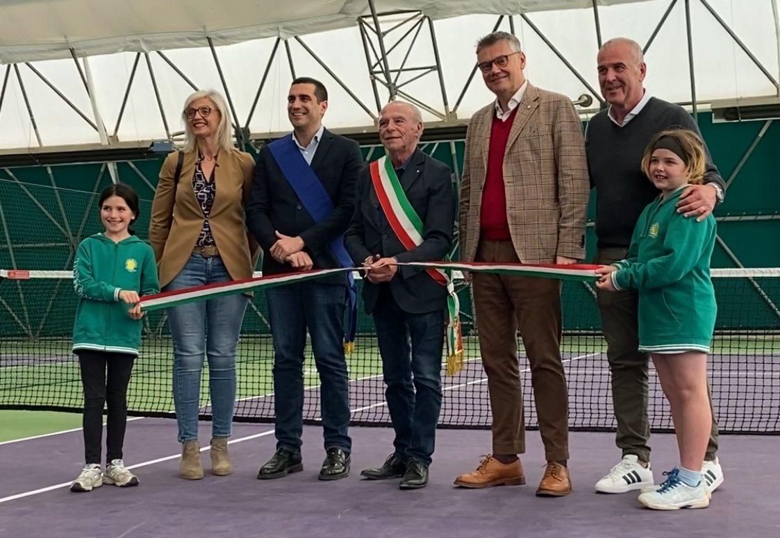 La Polisportiva 2000 Tennis Cervia inaugura strutture e campi rinnovati grazie al progetto Rigenerare di UniCredit