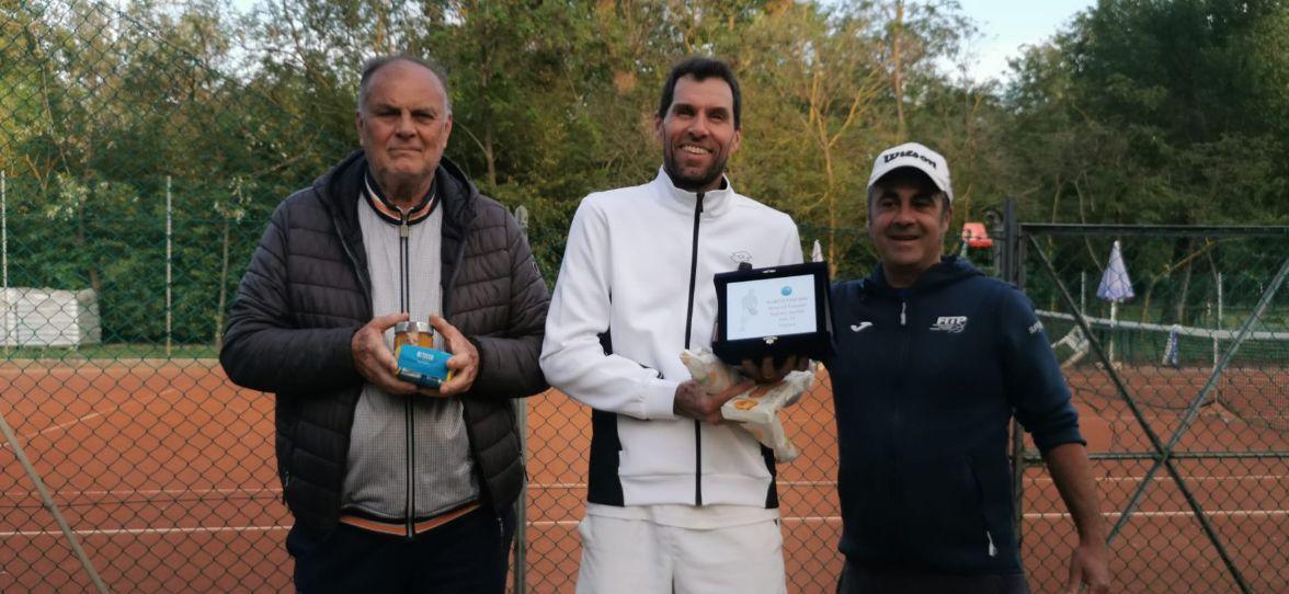 Marco Corbelli e Sofia Marino si aggiudicano il memorial “Gianmaria Farina” sui campi del Maretennis