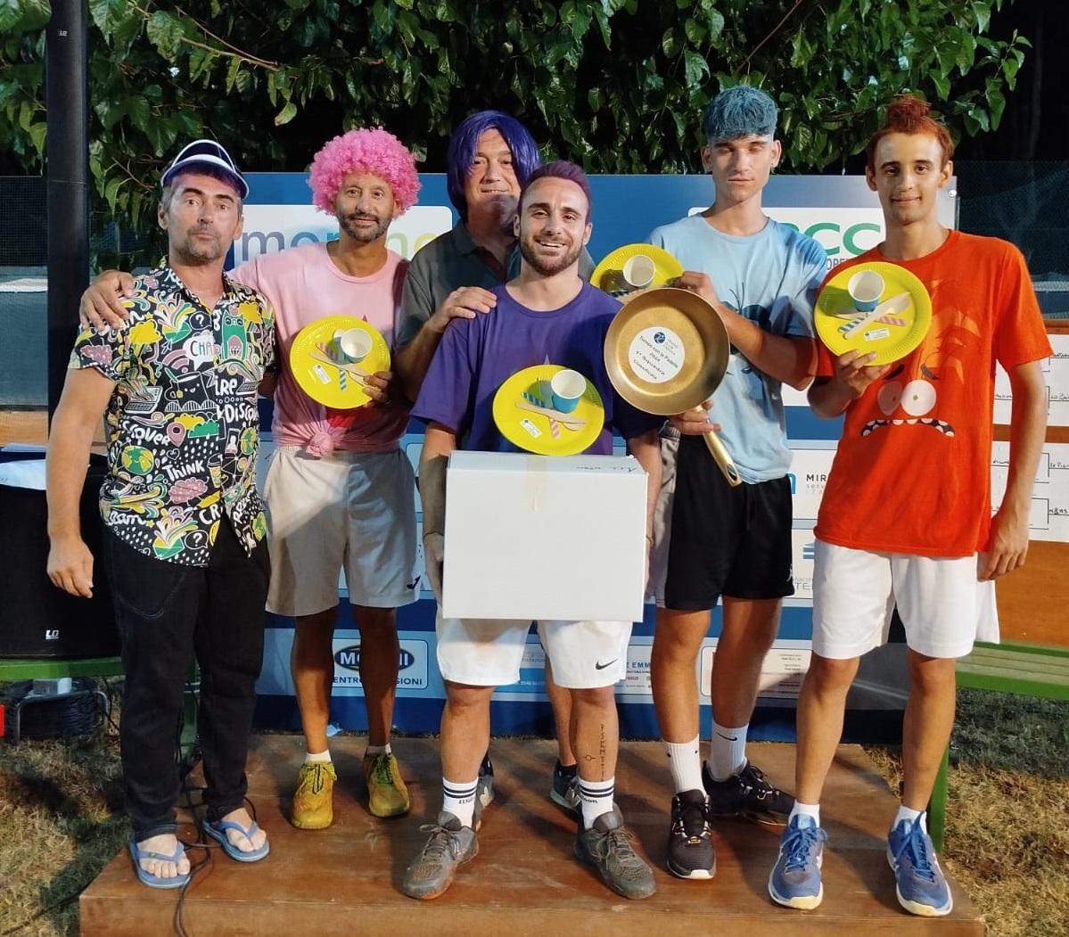 Tennis Club Faenza: gli Imbarazzanti vincono il Torneo con le Padelle