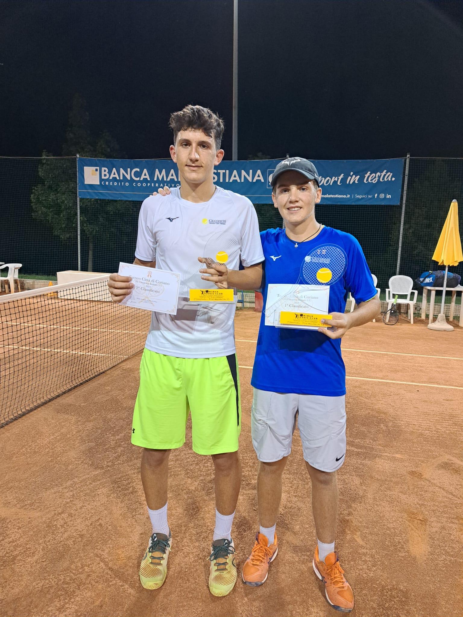 Luca Lorenzi batte nella finale-derby del Ct Cicconetti Francesco Pazzaglini e si aggiudica il torneo del Tennis Club Coriano