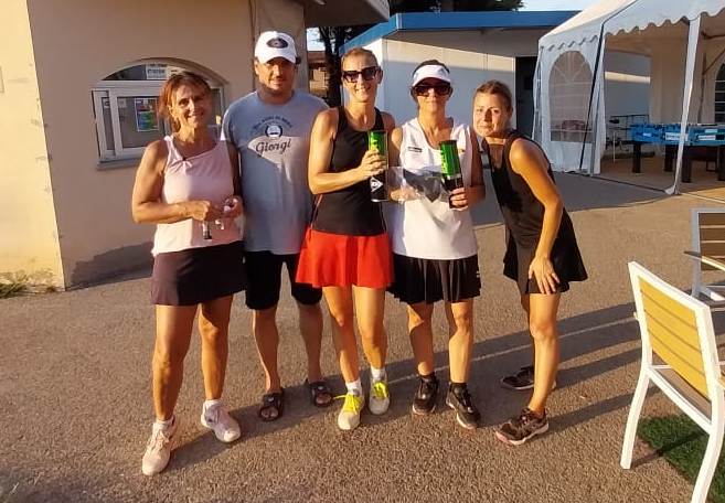 La premiazione del torneo di doppio femminile Tpra al Russi Sporting Club