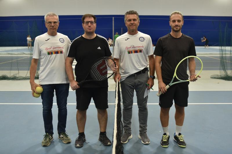 Davide Viglianti e Gianluca Marini con Fulvio Campomori e Massimo Albertazzi, dirigenti del Ct Massa Lombarda