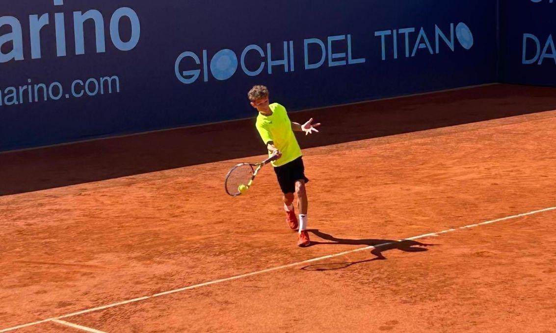 Avanza il torneo Open Memorial “Piero Serafini” al Tennis Club Riccione: brillano Corbelli, Mandelli, Rondinini, Lonfernini e Pagliuca