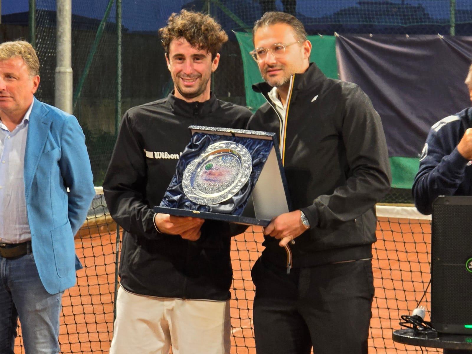 Manuel Mazza batte Alberto Bronzetti e conquista il torneo di pre-qualificazione Bnl di Caserta