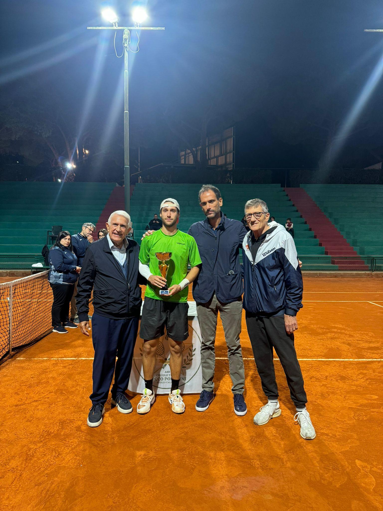 Alberto Bronzetti sul gradino più alto nel torneo di prequalificazione Bnl agli Internazionali d’Italia, battuto in finale Daniel Bagnolini