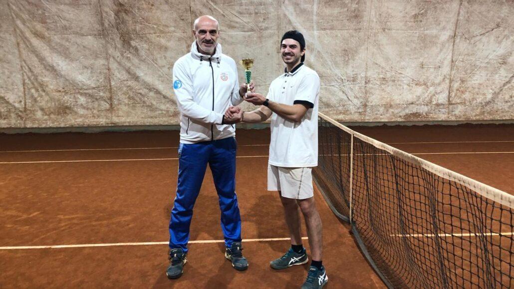 Torneo Tpra Road to Torino Russi Sporting Club: Marco Foschini premia il vincitore Roman Mathias