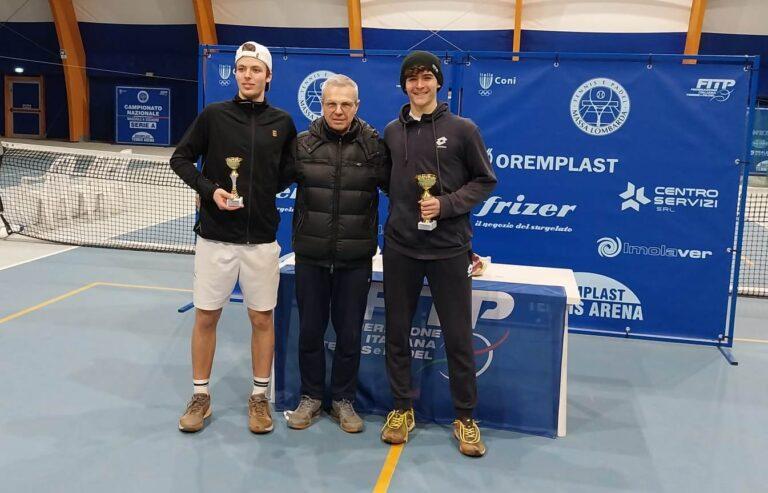 Rodeo Oremplast a Massa Lombarda: Fulvio Campomori premia Felix Legnani e Federico Strocchi