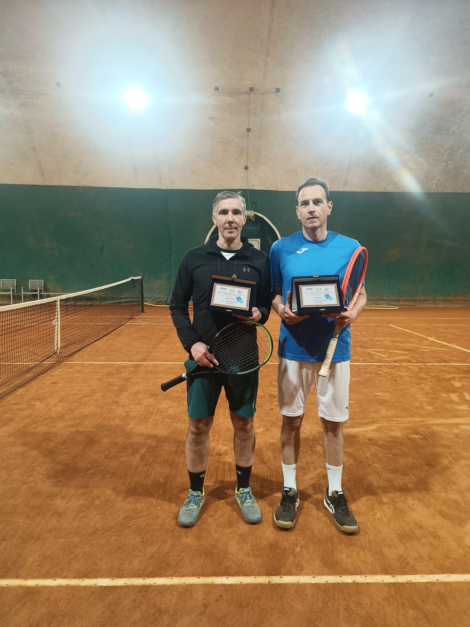 Trofeo Veterani “Centro Dentale M2” al Forum: Francesco Pratelli vince il tabellone Over 45, Stefano Fiandri si impone nell’Over 55
