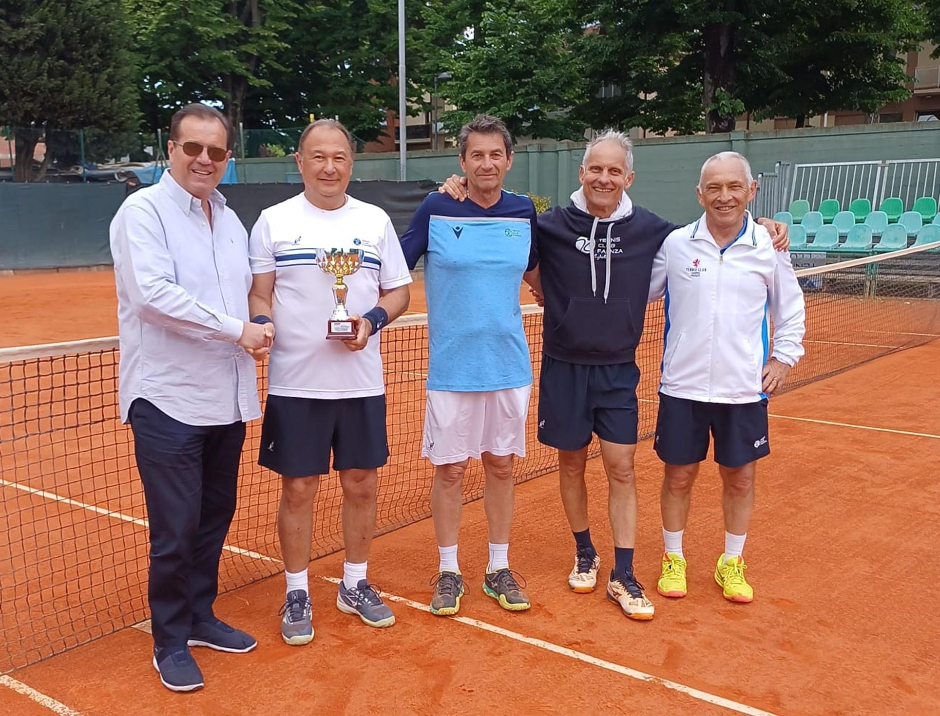 Tennis Club Faenza: la squadra Over 60 conquista il titolo regionale