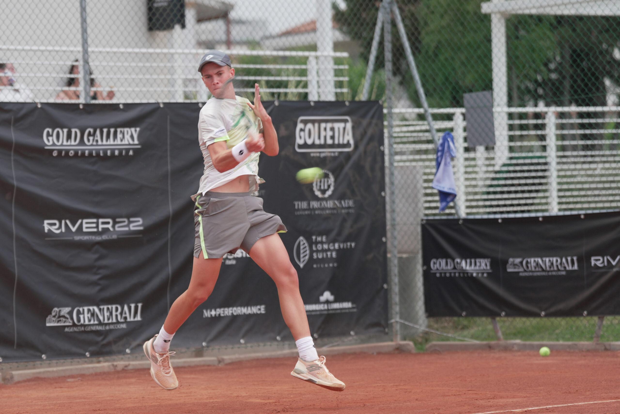 Carlo Alberto Caniato avanza con un filo di gas nel torneo Itf portoghese di Sintra