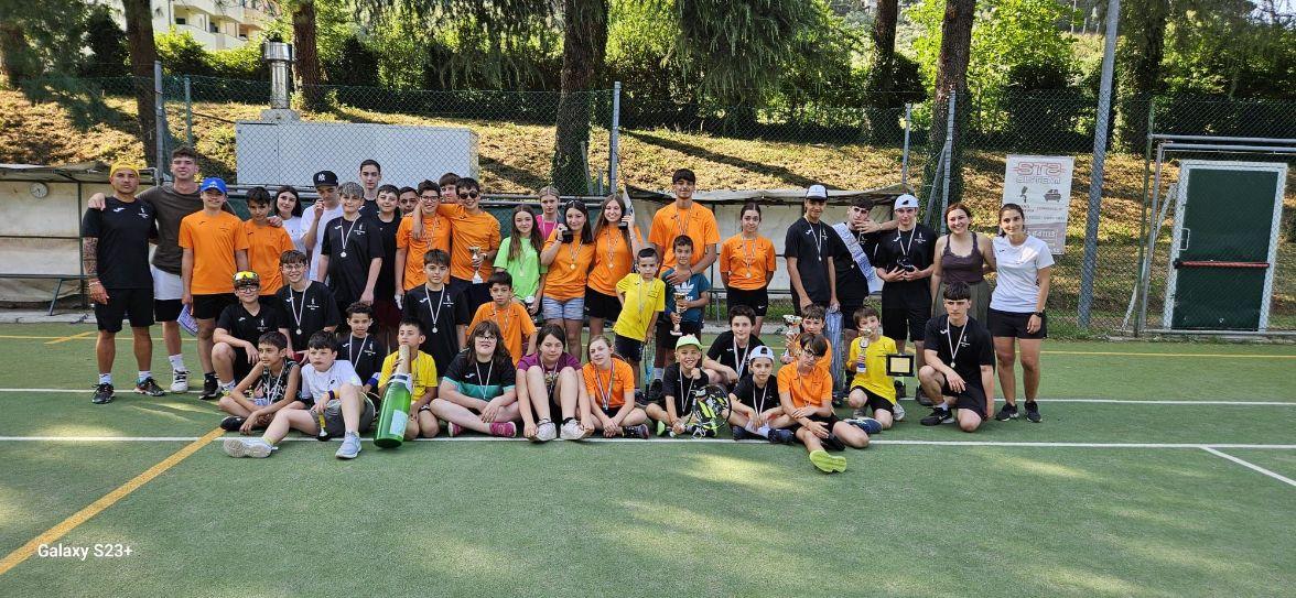 Si chiude con una bellissima festa la stagione della scuola invernale al Casale Tennis Club e da oggi via ai Summer Camp