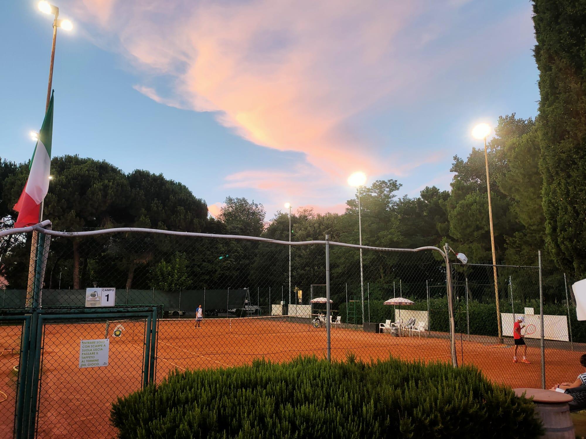 Alle battute finali il Trofeo giovanile del Gelso al Ct Venustas, primi match nel torneo Open maschile