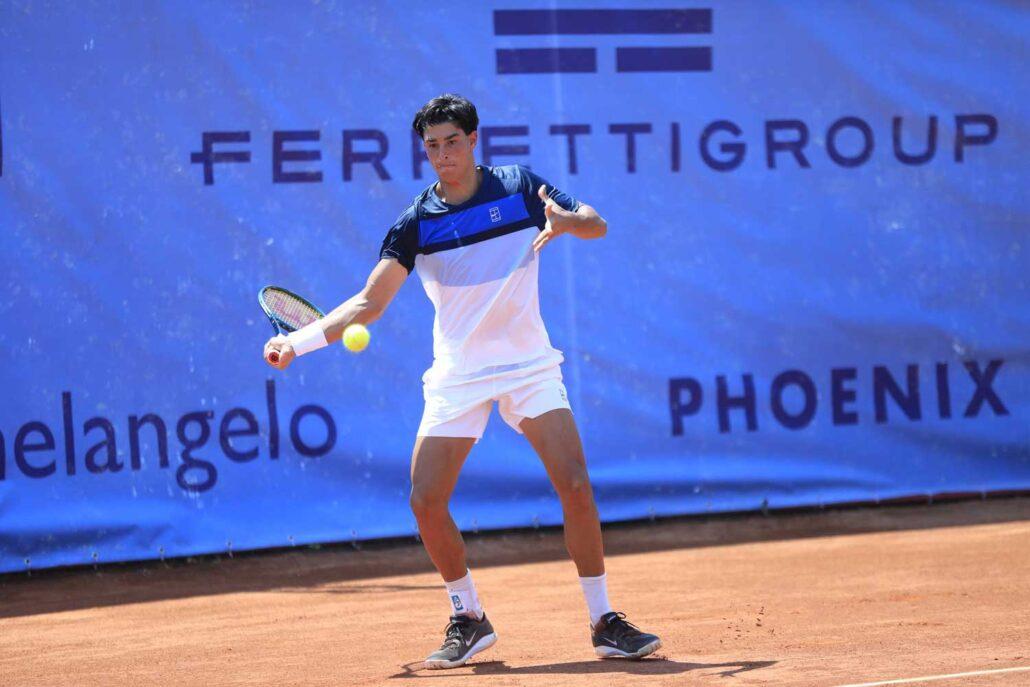 Federico Cinà colpisce di diritto (foto challenger Modena)