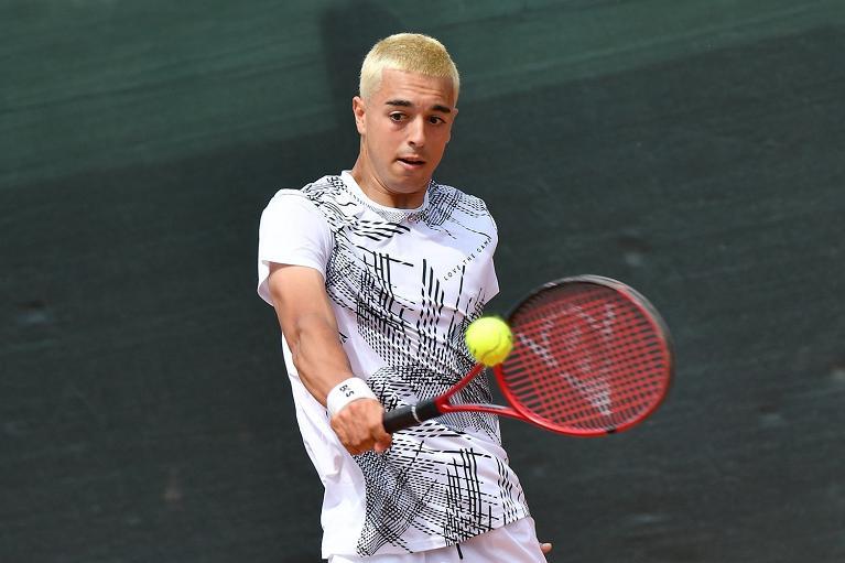 Il rovescio di Pierluigi Basile