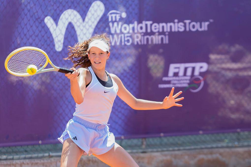 Nel torneo Open femminile Club Ippodromo-Tennissimo disco verde per Bovara, Viola Amati, Angeli e Bancale