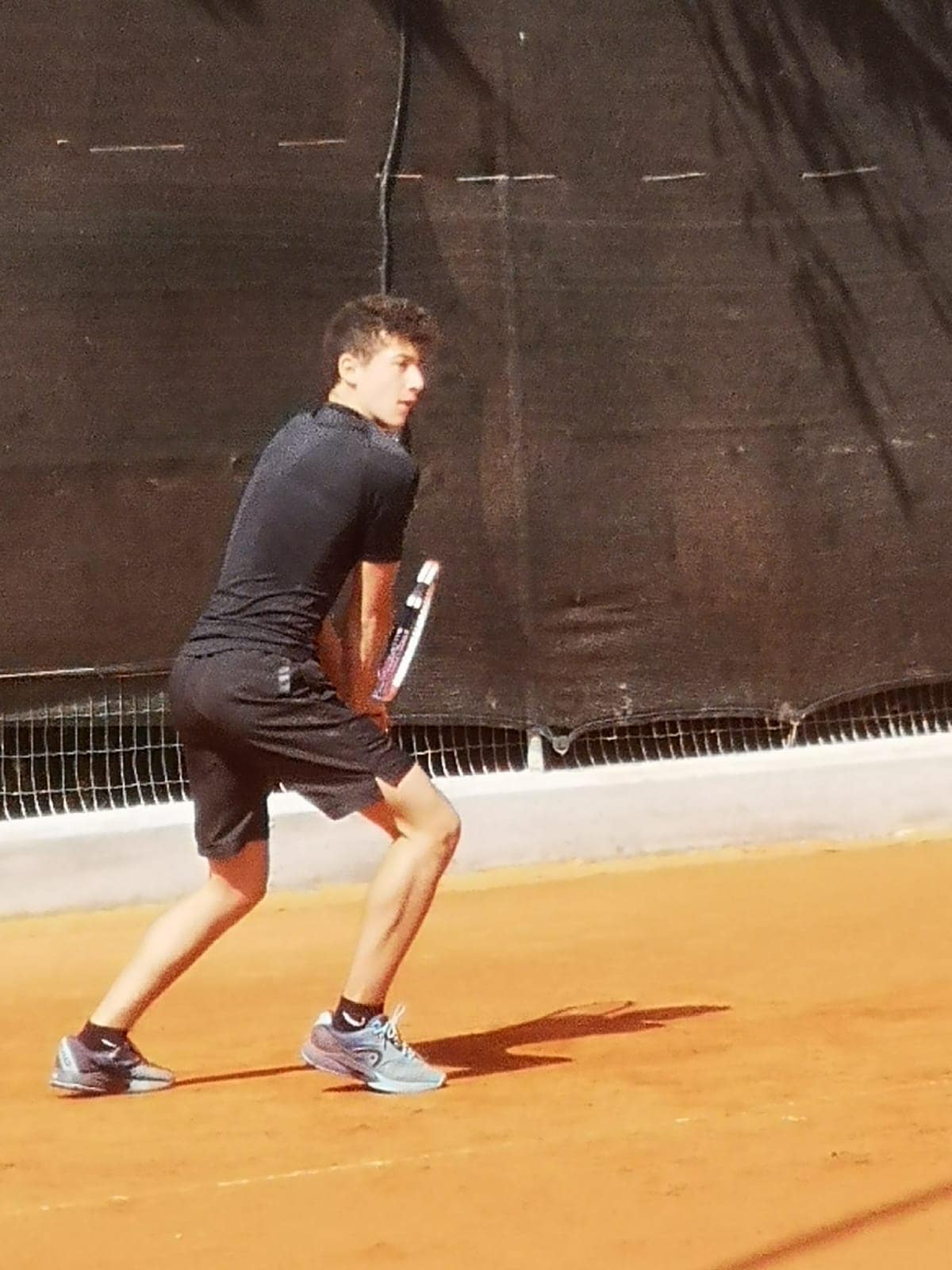 Martinez (n.1), Mariotti e Riccardi raggiungono Carli nelle semifinali del torneo Open “Memorial Simone De Luigi” al San Marino Tennis Club