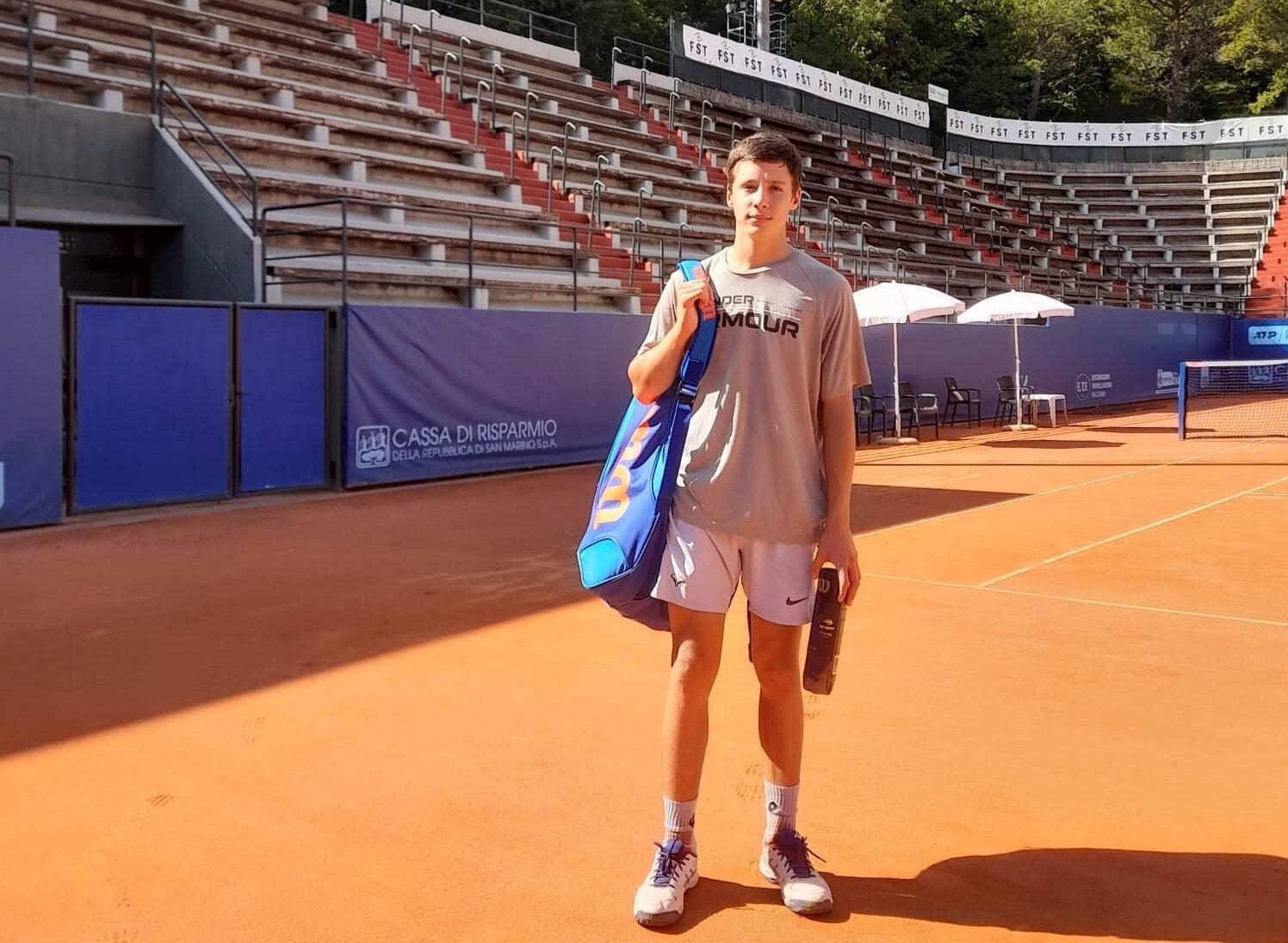 Scatta domani un’edizione di lusso del Memorial “Simone De Luigi” organizzato dal San Marino Tennis Club: già 132 iscritti, guida le fila il 2.3 Nicolas Mateo Martinez