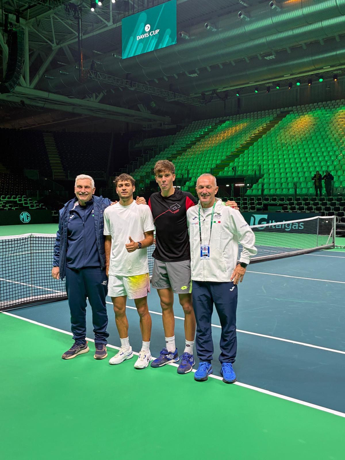 Primi allenamenti di Carlo Alberto Caniato a Bologna con Flavio Cobolli in vista delle Finals di Coppa Davis