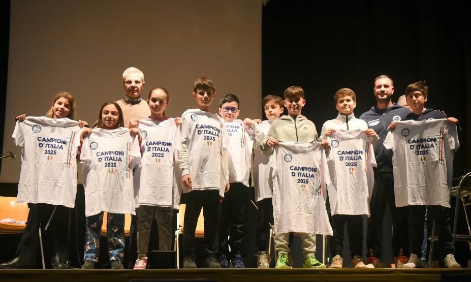 Festa scudetto Circolo Tennis Massa Lombarda: i giovani under 12 e i raccattapalle