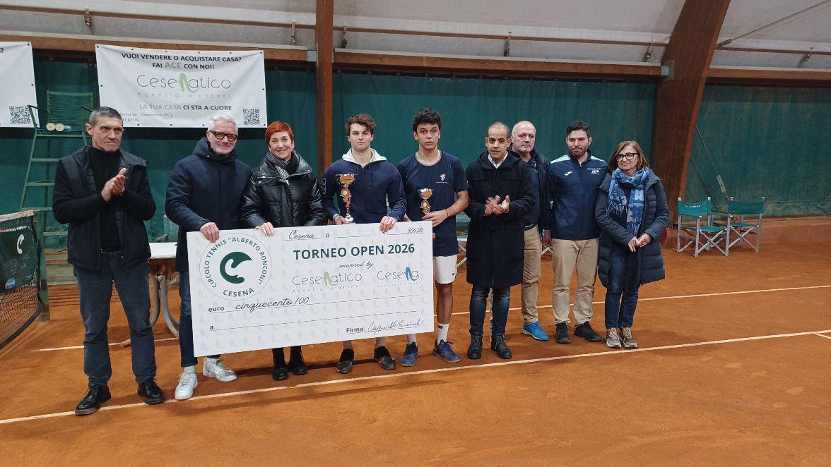 Daniel Bagnolini travolgente, supera 6-1, 6-0 Edoardo Betti e si aggiudica il torneo Open del Ct Cesena, il trofeo “Agenzia d’Affari Cesena e Cesenatico”
