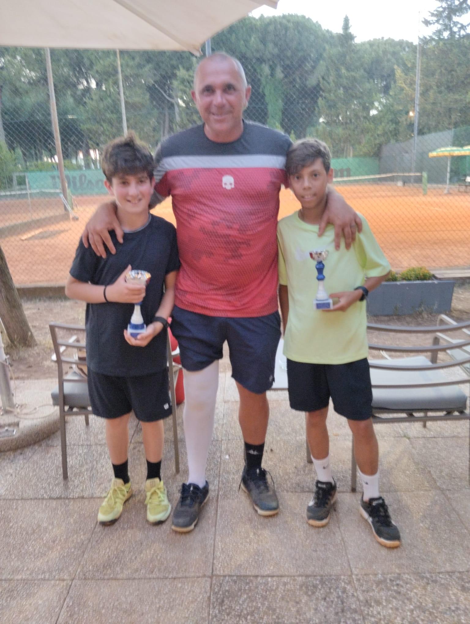 Scatta oggi il torneo Veterani al Ten Sport Center, Tommaso Cavassi supera Patrick Balc nel derby e vince il torneo Under 12