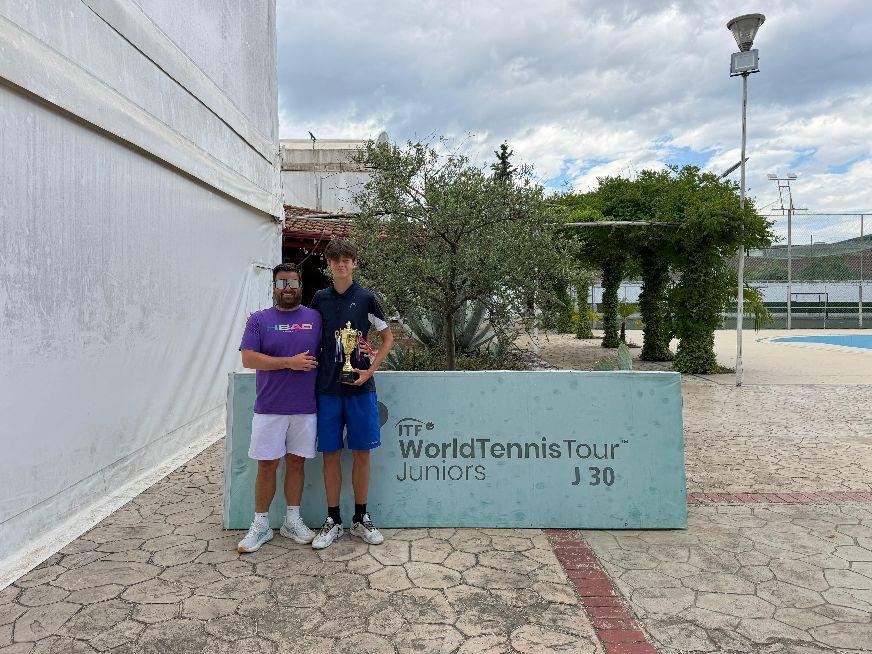 Riccardo Pretolani trionfa nel torneo Itf Junior di Tirana, battuto in finale il cinese Yitian Lou
