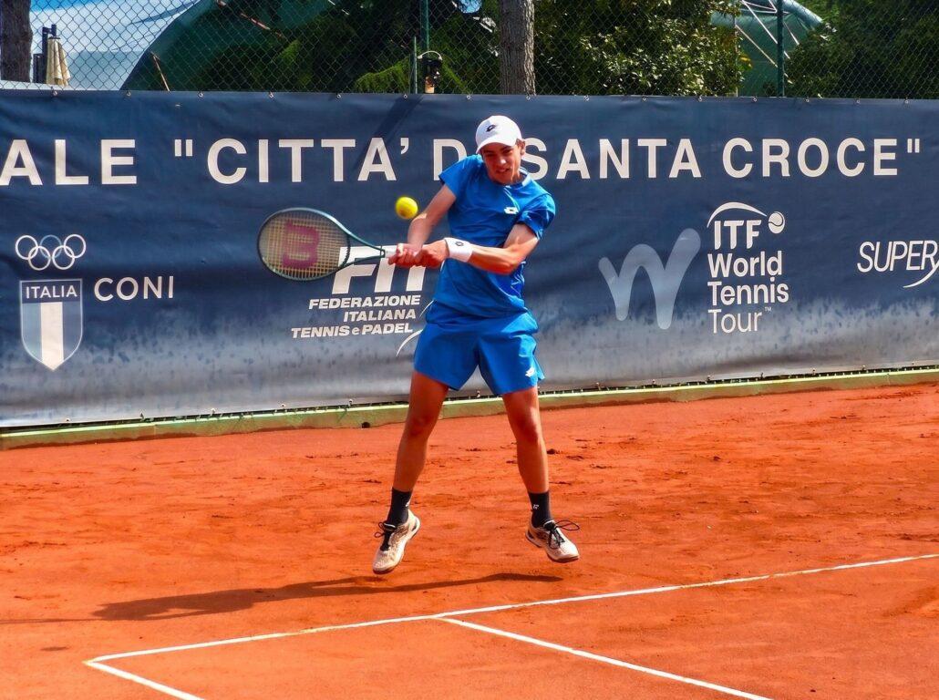 Mattia Logrippo si ferma nei quarti nell’Itf Junior di Santa Croce sull’Arno-Buone prove per Riccardo Bogdan Pastrav e Christian Ottaviani nell’Itf Junior di Tirana