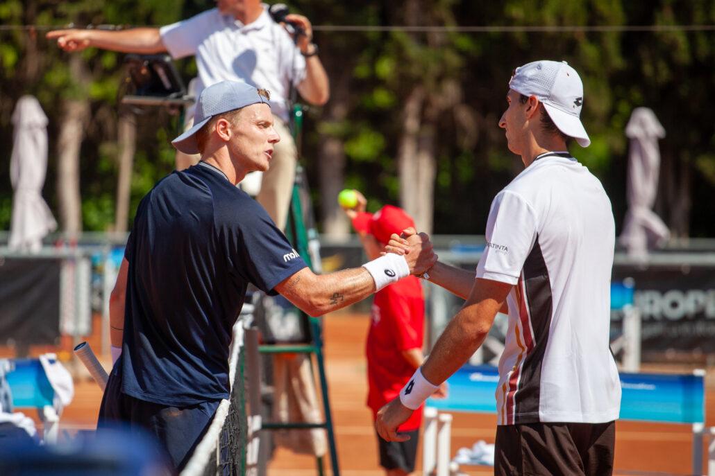 Challenger SIC Europe Omag Open: la stretta di mano fra De Jong e Bondioli