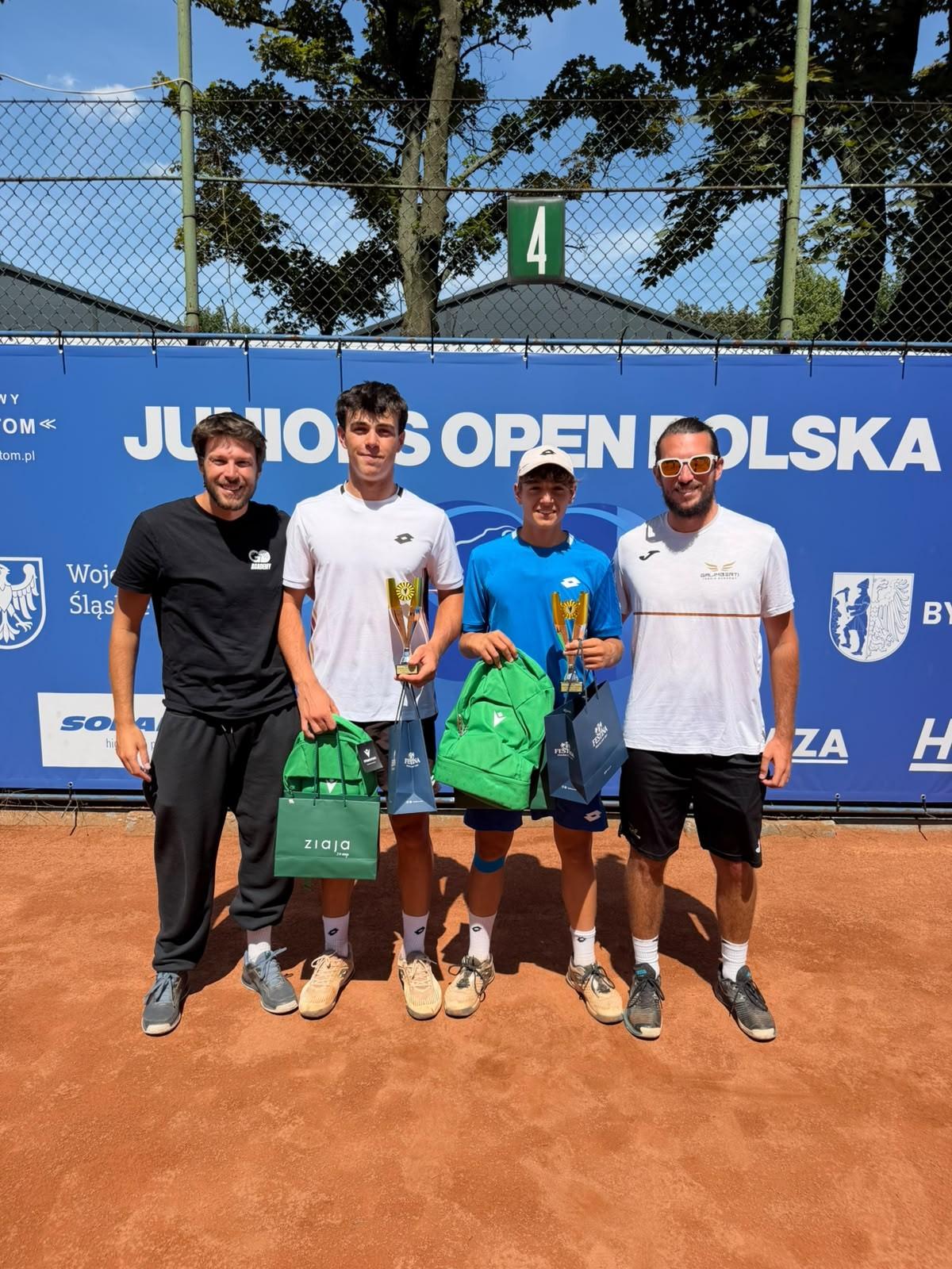Mattia Logrippo trionfa in doppio nel torneo Itf Junior di Bytom (J300) in coppia con Tommaso Pedretti
