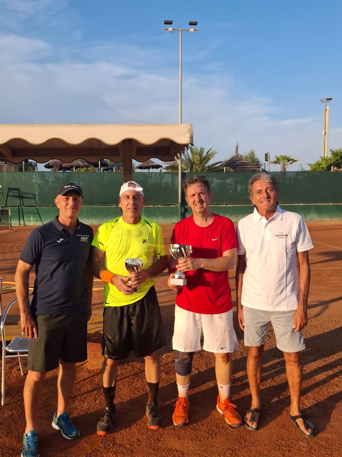 Davide Carlini vince il derby del Ct Casalboni su Mauro Della Vittoria e si aggiudica il torneo di 4° del Ct Rimini