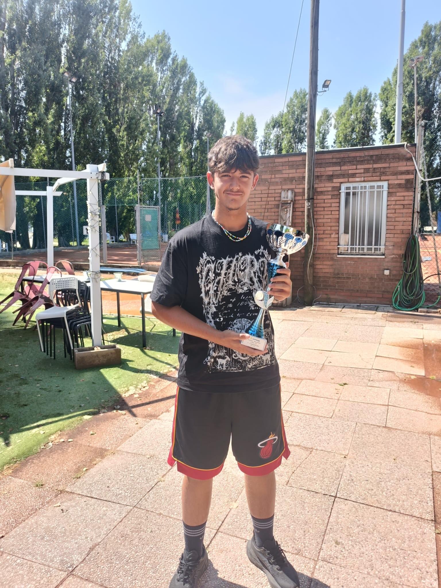 Daniel Pellegrini vince il torneo di 3° sui campi dell’Up Tennis, ora spazio al torneo Open “NBZ”