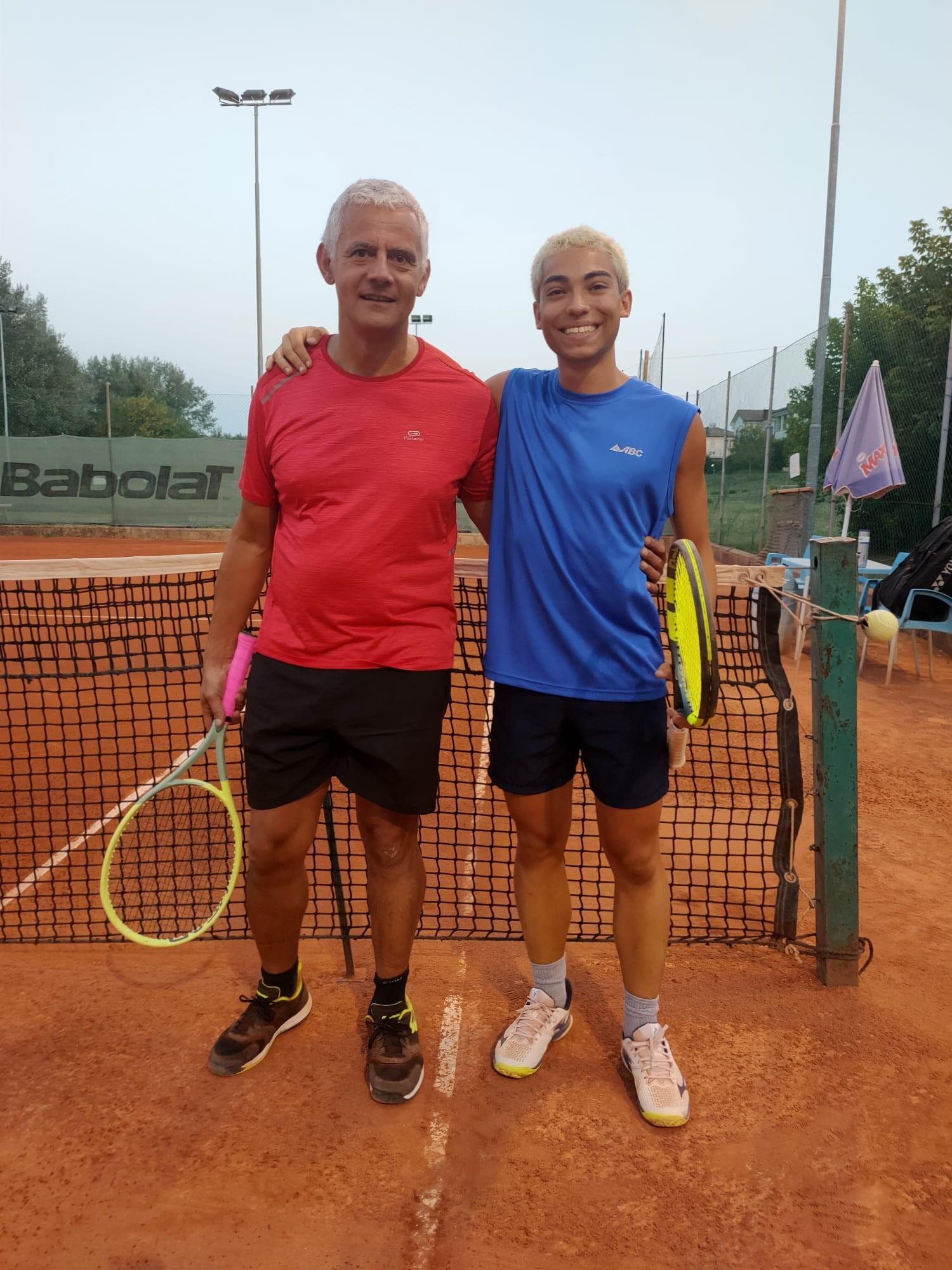 Avanza il Trofeo del Gavettone di 3° categoria al Circolo Tennis Venustas, si qualificano Zanini, Fuschillo, Angelini, Casalboni e Losignore