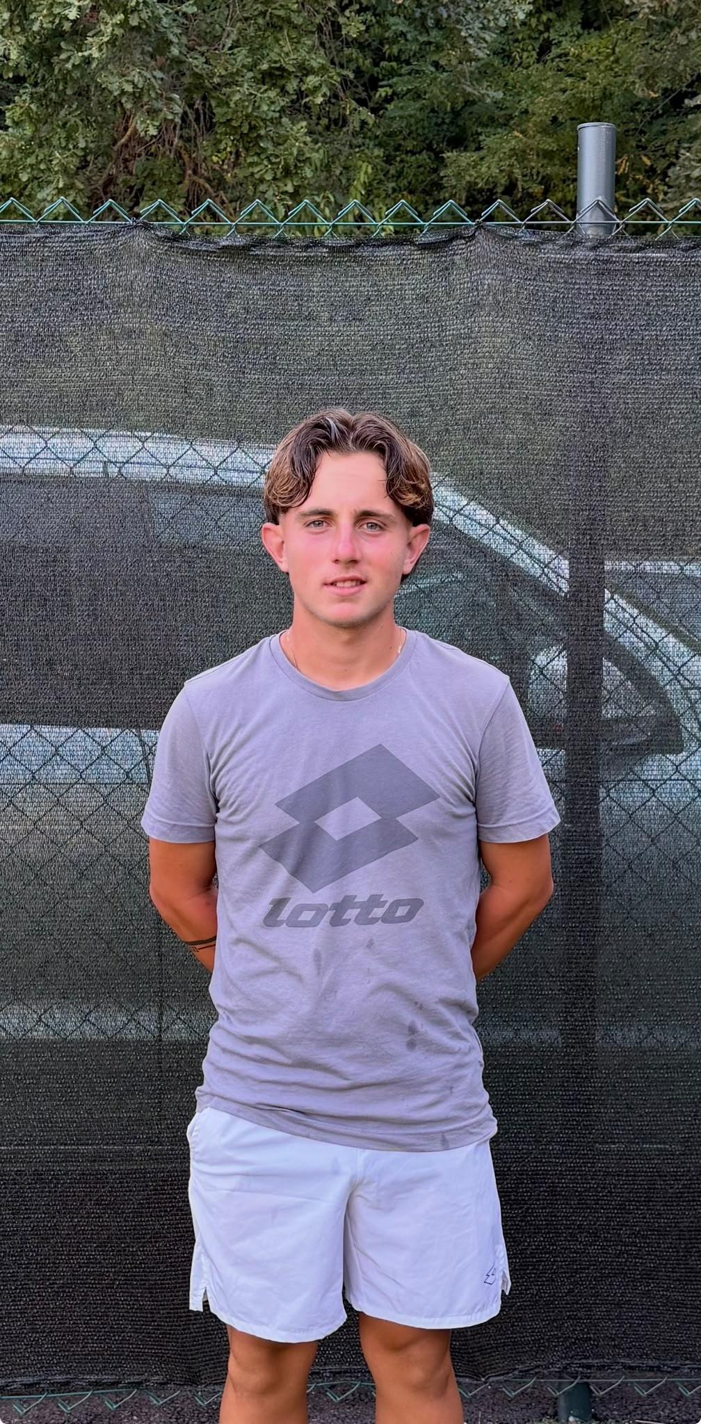 Dennis Ciprian Spircu si ferma in semifinale nel torneo Itf Junior di Palermo, battuto da Luca Cosimi