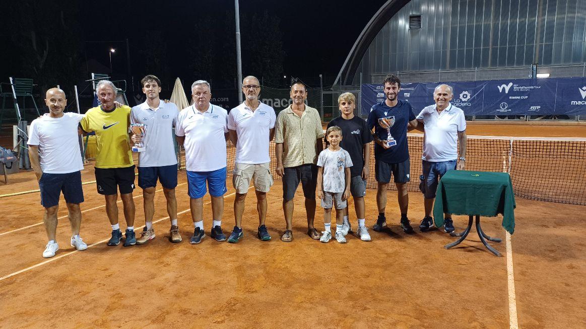 Manuel Mazza conquista il torneo Open del Tc Viserba, il Memorial “Cristian Cavioli”, battuto in finale Enrico Baldisserri (6-2, 6-4)