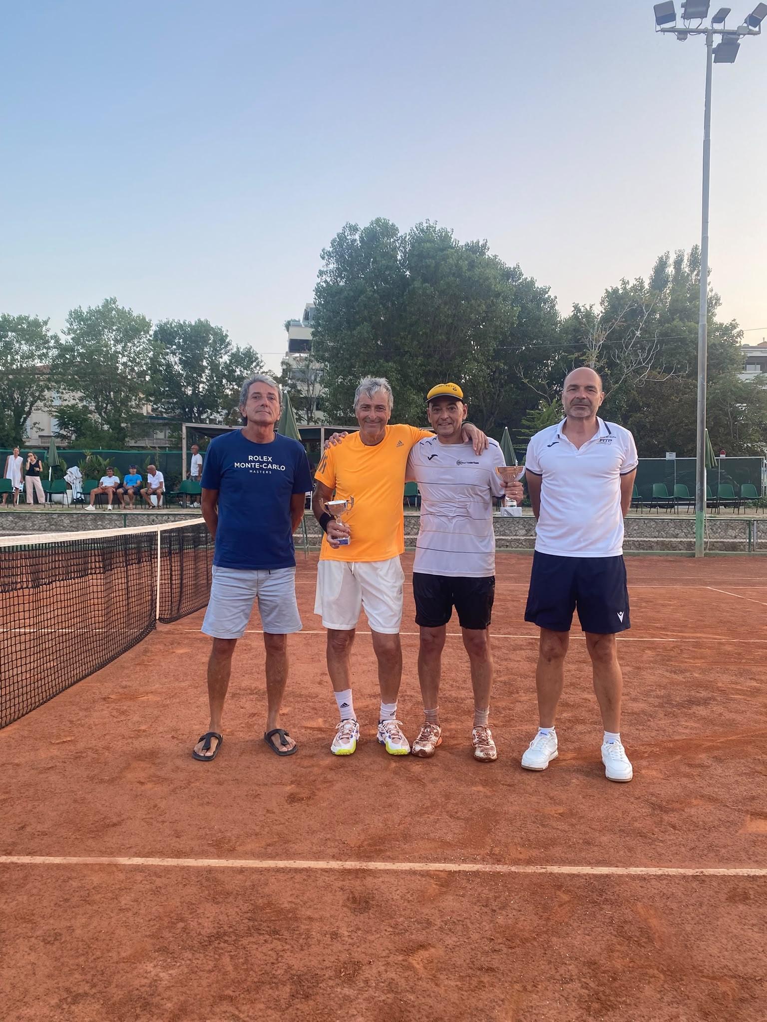 Andrea Travaglini, Andrea Briolini, Massimo Feriozzi e Jessica Barbieri vincono il torneo Veterani del Circolo Tennis Rimini