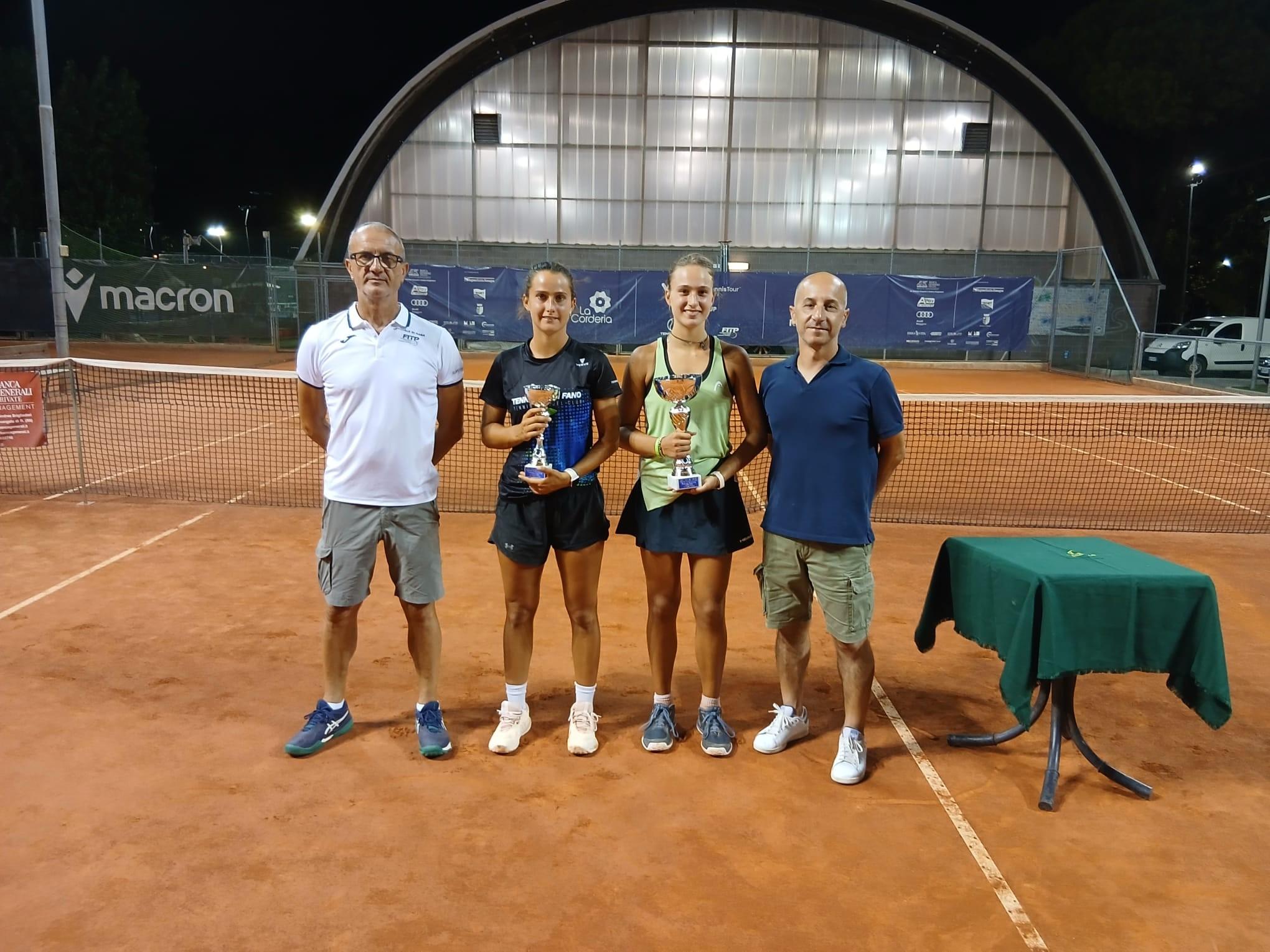 Emma Lanzoni trionfa sui campi del Tennis Club Viserba, batte Elena Omiccioli e vince l’Open nazionale