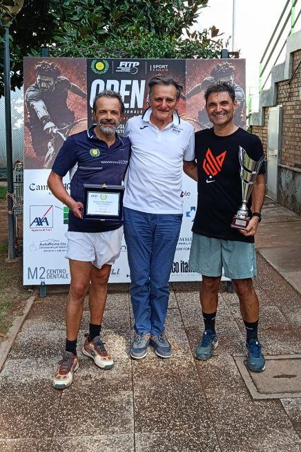 Massimiliano Antonini vince il titolo Provinciale Over 55 sui campi del Forum