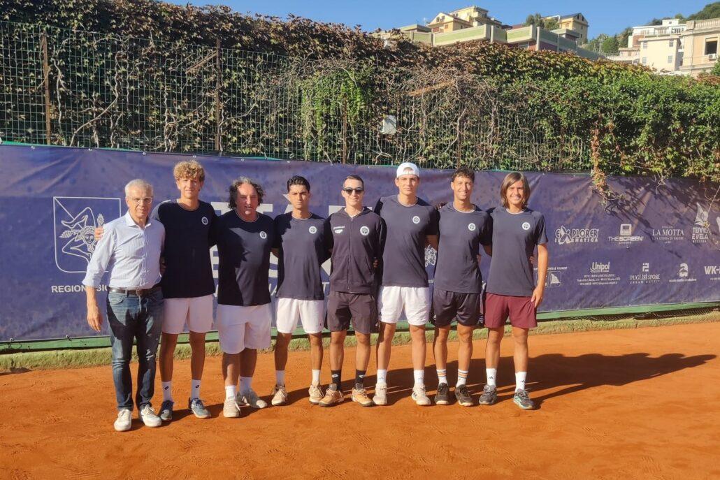 La squadra di serie A1 del Circolo Tennis Massa Lombarda a Messina
